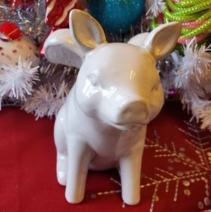 Pig decor